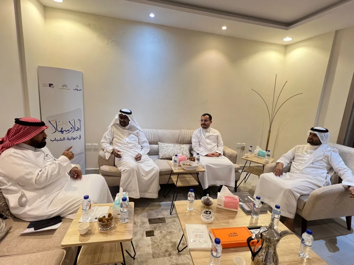 الأمين العام ونائبه يبحثان مع ديوانية الشباب بالمدينة المنورة سبل تطوير الشراكات وتعزيز البرامج الموجهة لشباب المملكة والعالم الإسلامي.